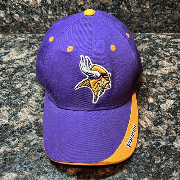 NWT Minnesota Vikings 2-Tone Authentic NFL Cap Hat with Adjustable Velcro Back - Picture 9 of 12